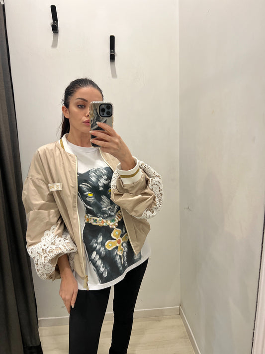 T shirt front street